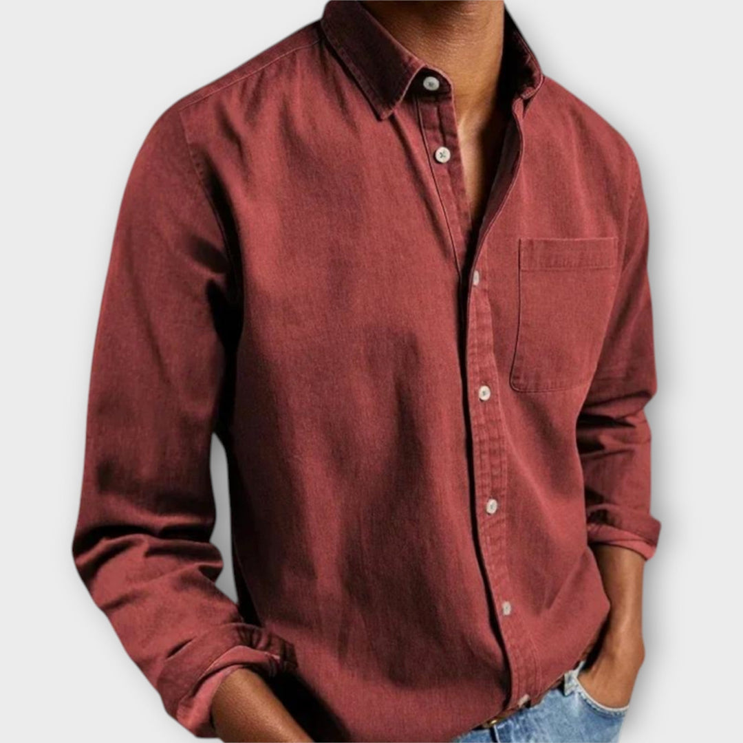 Men’s Shirt with Refined Collar and Button Closure
